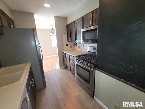 Tiny photo for 12152 E MEADOWS Drive, Mt Vernon, IL 62864 (MLS # EB459882)