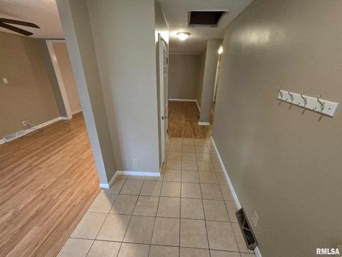 Tiny photo for 12152 E MEADOWS Drive, Mt Vernon, IL 62864 (MLS # EB459882)