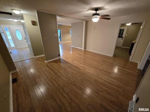 Tiny photo for 12152 E MEADOWS Drive, Mt Vernon, IL 62864 (MLS # EB459882)