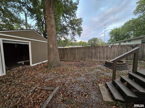 Tiny photo for 12152 E MEADOWS Drive, Mt Vernon, IL 62864 (MLS # EB459882)