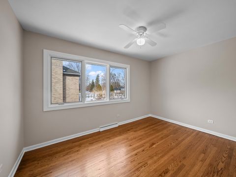 Tiny photo for 105 E ELAINE Circle, Prospect Heights, IL 60070 (MLS # 12561550)