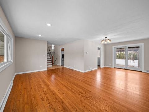 Tiny photo for 105 E ELAINE Circle, Prospect Heights, IL 60070 (MLS # 12561550)