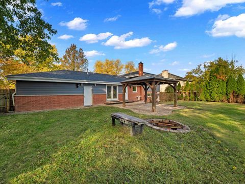 Tiny photo for 105 E ELAINE Circle, Prospect Heights, IL 60070 (MLS # 12561550)