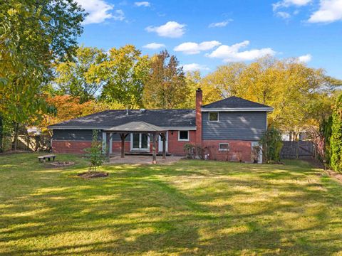 Tiny photo for 105 E ELAINE Circle, Prospect Heights, IL 60070 (MLS # 12561550)