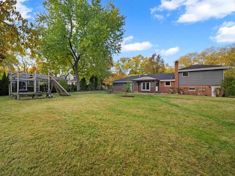 Tiny photo for 105 E ELAINE Circle, Prospect Heights, IL 60070 (MLS # 12561550)