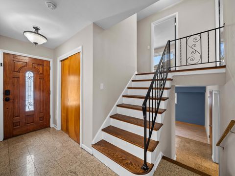 Tiny photo for 105 E ELAINE Circle, Prospect Heights, IL 60070 (MLS # 12561550)