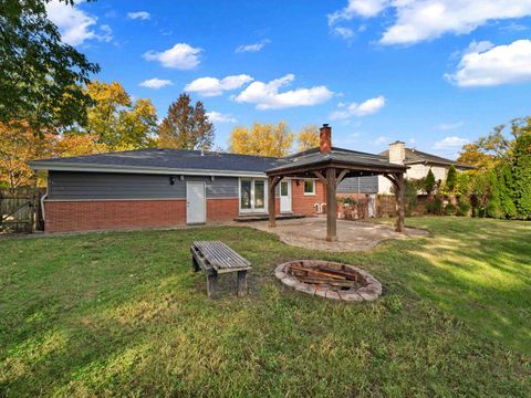 Tiny photo for 105 E ELAINE Circle, Prospect Heights, IL 60070 (MLS # 12561550)