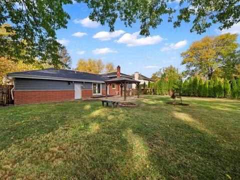 Tiny photo for 105 E ELAINE Circle, Prospect Heights, IL 60070 (MLS # 12561550)