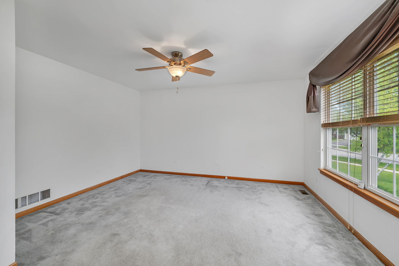 26437 W Deer Path