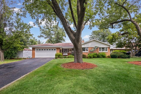 Photo of 6250 W 127th Place, Palos Heights, IL 60463 (MLS # 12746852)
