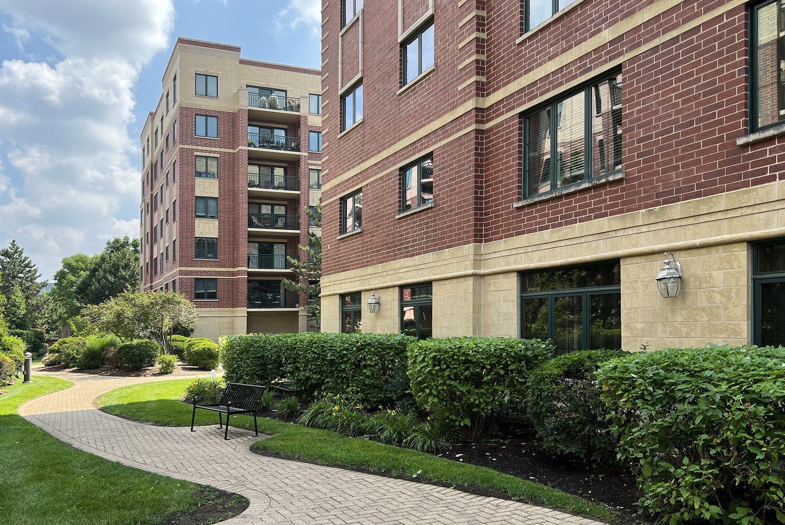 11 S Wille Street 311