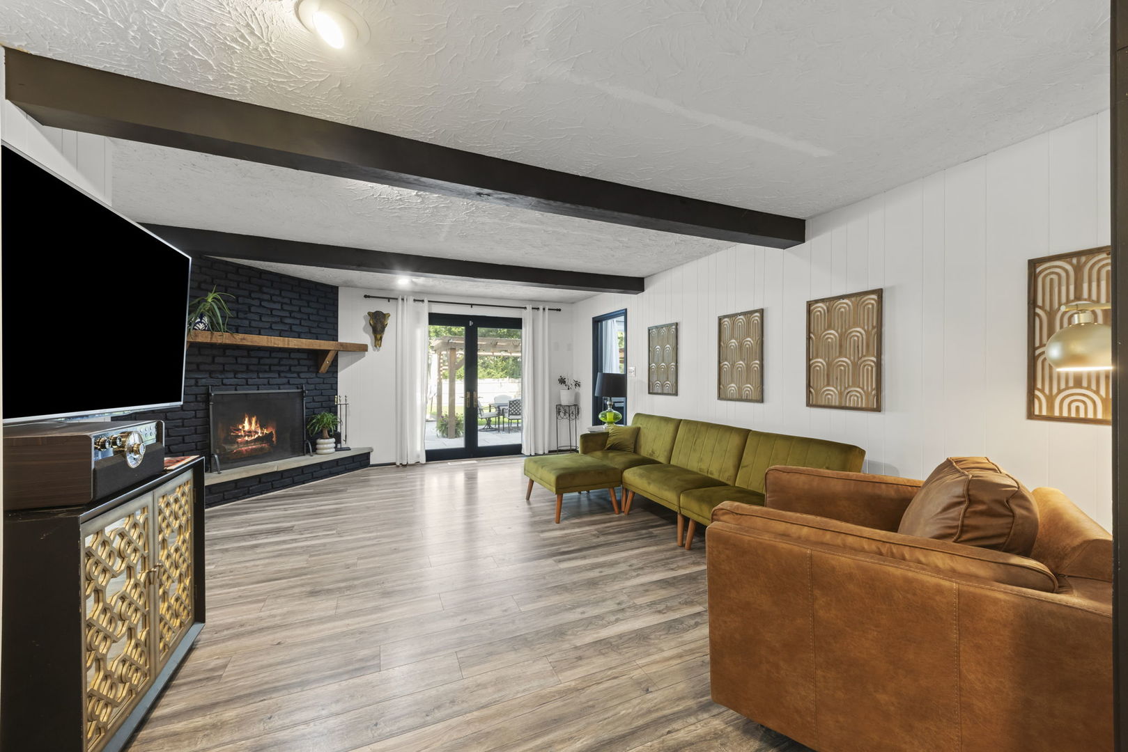 207 Meadow Wood Drive