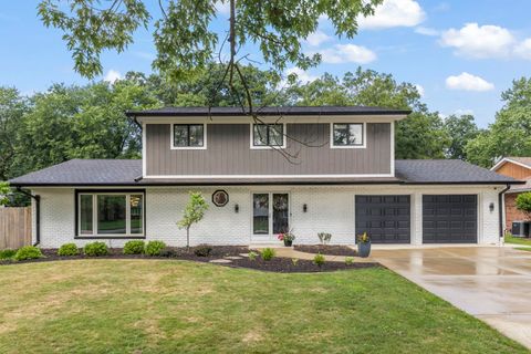 Photo of 207 Meadow Wood Drive, Joliet, IL 60431 (MLS # 12425488)