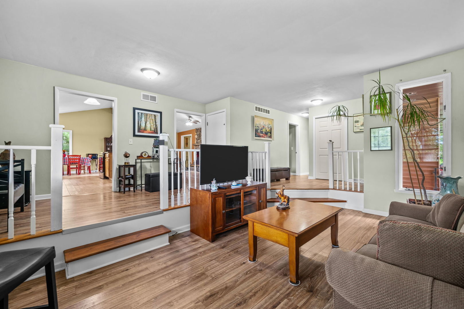 7173 Lakecrest Court