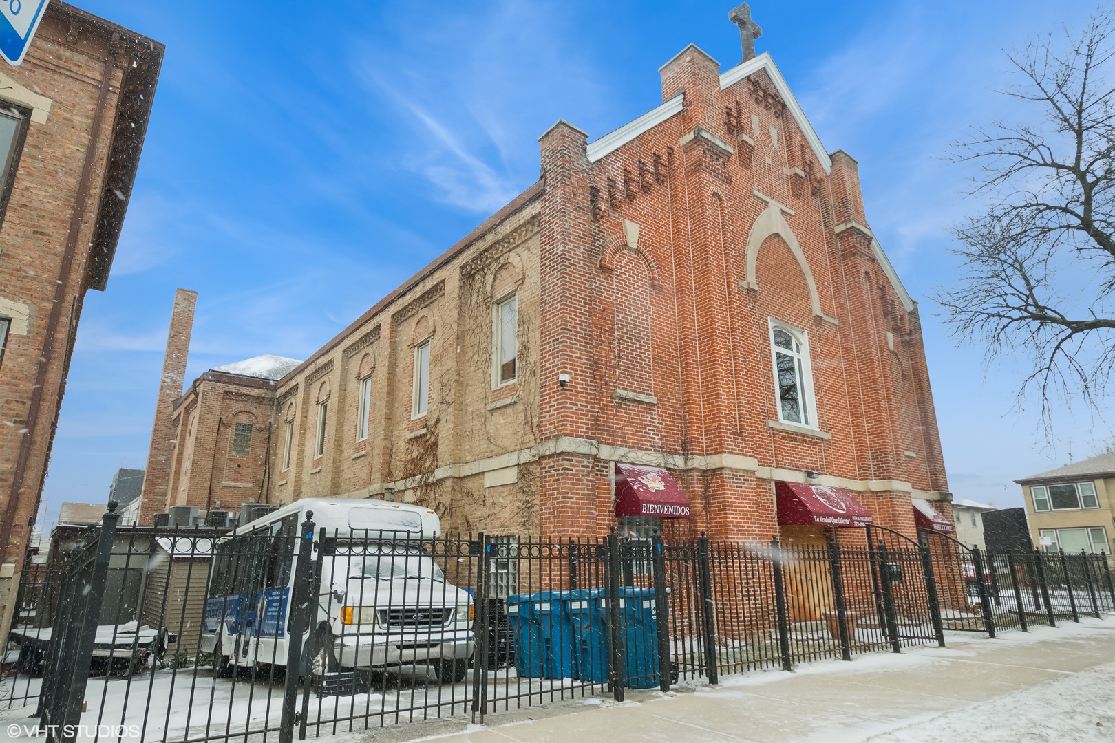 3334 S Paulina Street