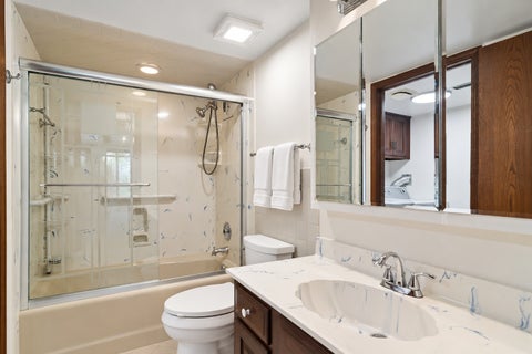 Tiny photo for 7201 N Lincoln Avenue #315, Lincolnwood, IL 60712 (MLS # 12786214)