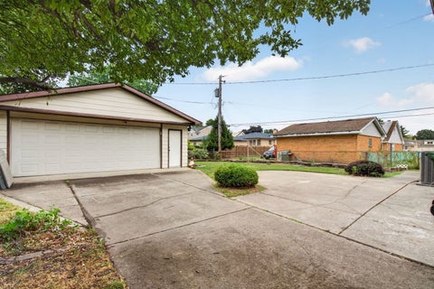 Tiny photo for 9915 S KENTON Avenue, Oak Lawn, IL 60453 (MLS # 12762864)
