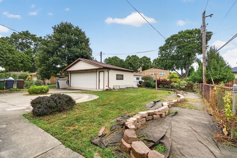 Tiny photo for 9915 S KENTON Avenue, Oak Lawn, IL 60453 (MLS # 12762864)