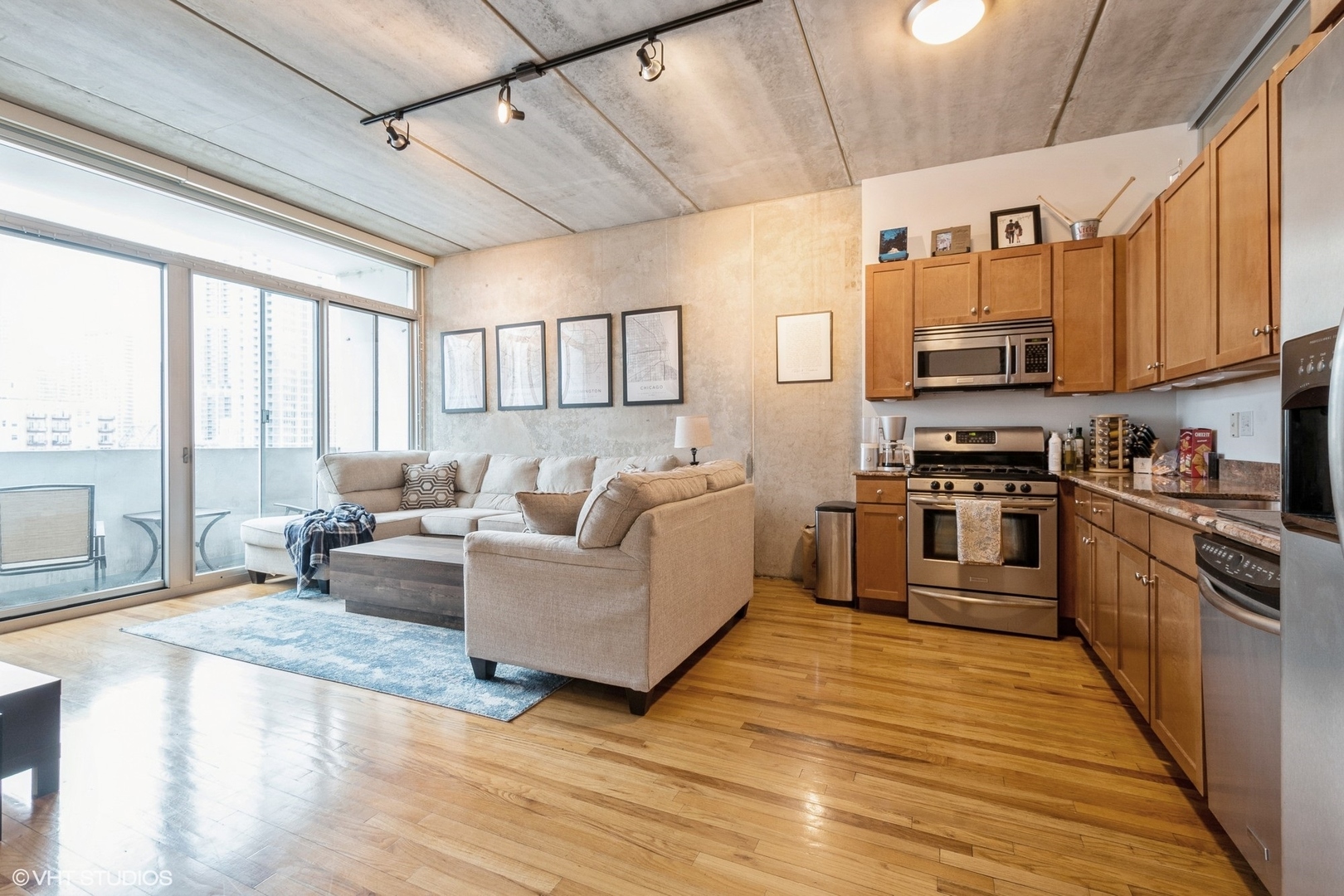 630 N Franklin Street 1001