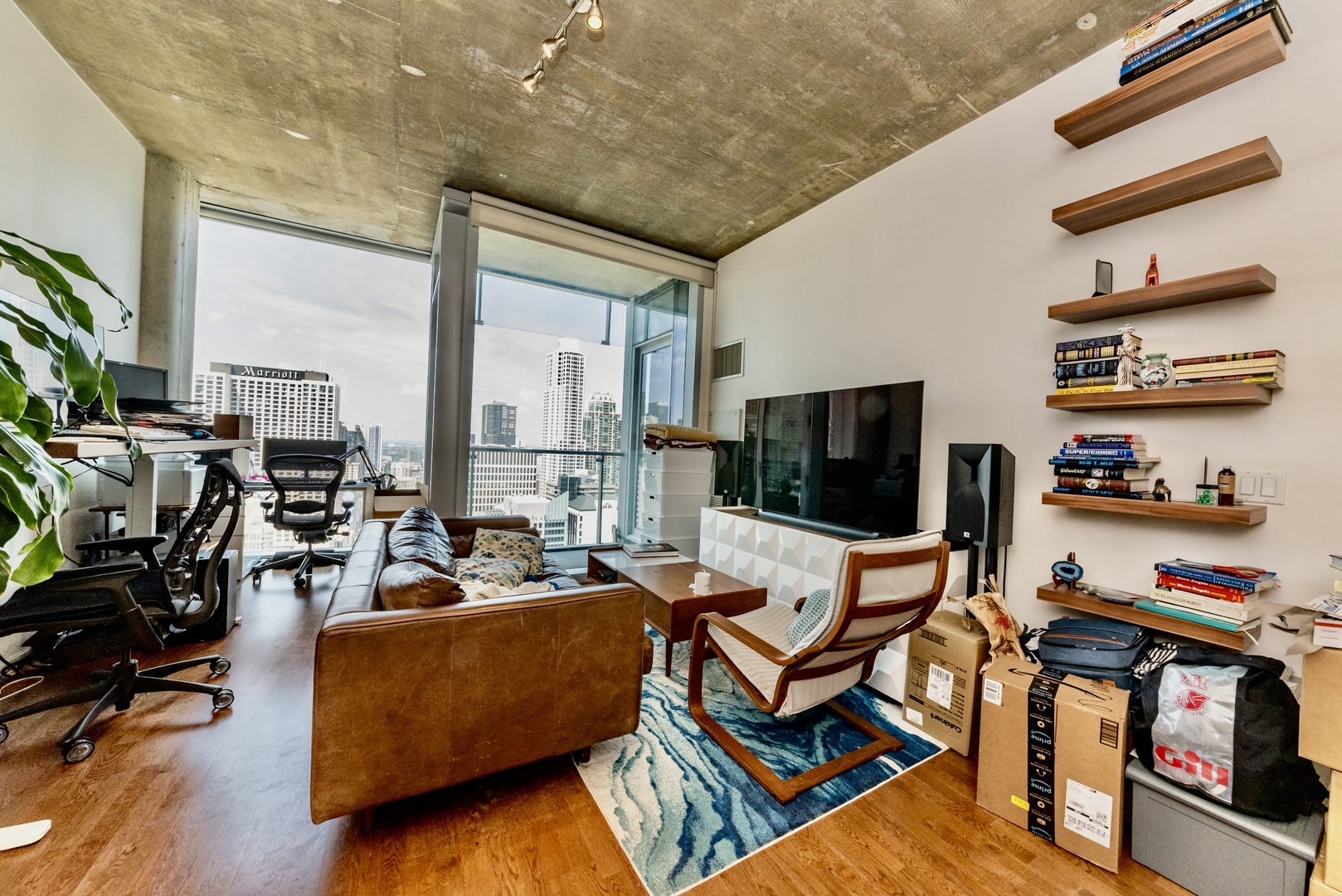 600 N Fairbanks Court 3306