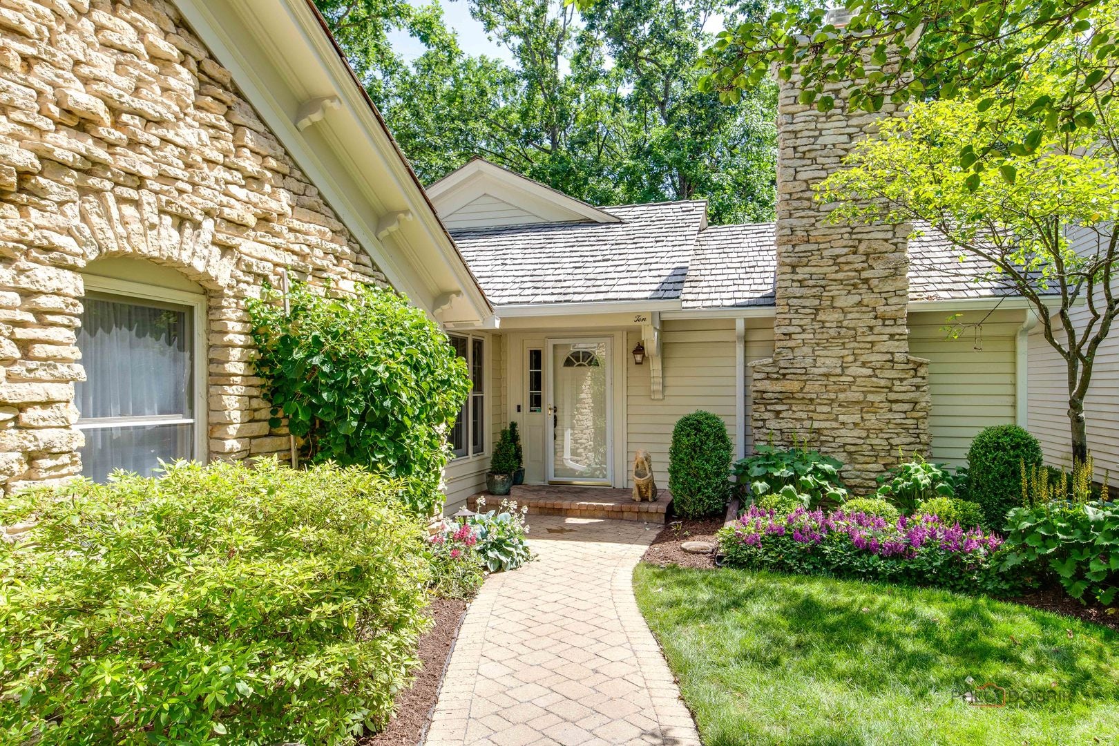 10 Court of Fox River Valley
