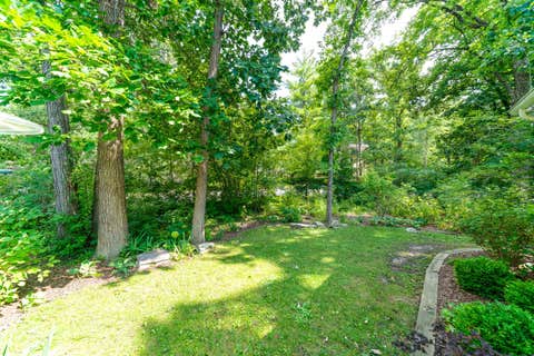 Tiny photo for 10 Court of Fox River Valley, Lincolnshire, IL 60069 (MLS # 12697562)