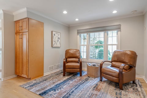 Tiny photo for 10 Court of Fox River Valley, Lincolnshire, IL 60069 (MLS # 12697562)