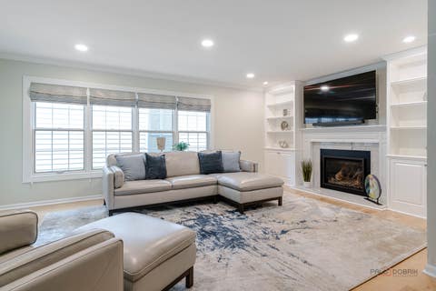 Tiny photo for 10 Court of Fox River Valley, Lincolnshire, IL 60069 (MLS # 12697562)
