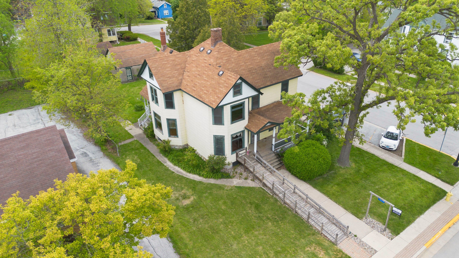 1322 Main Street