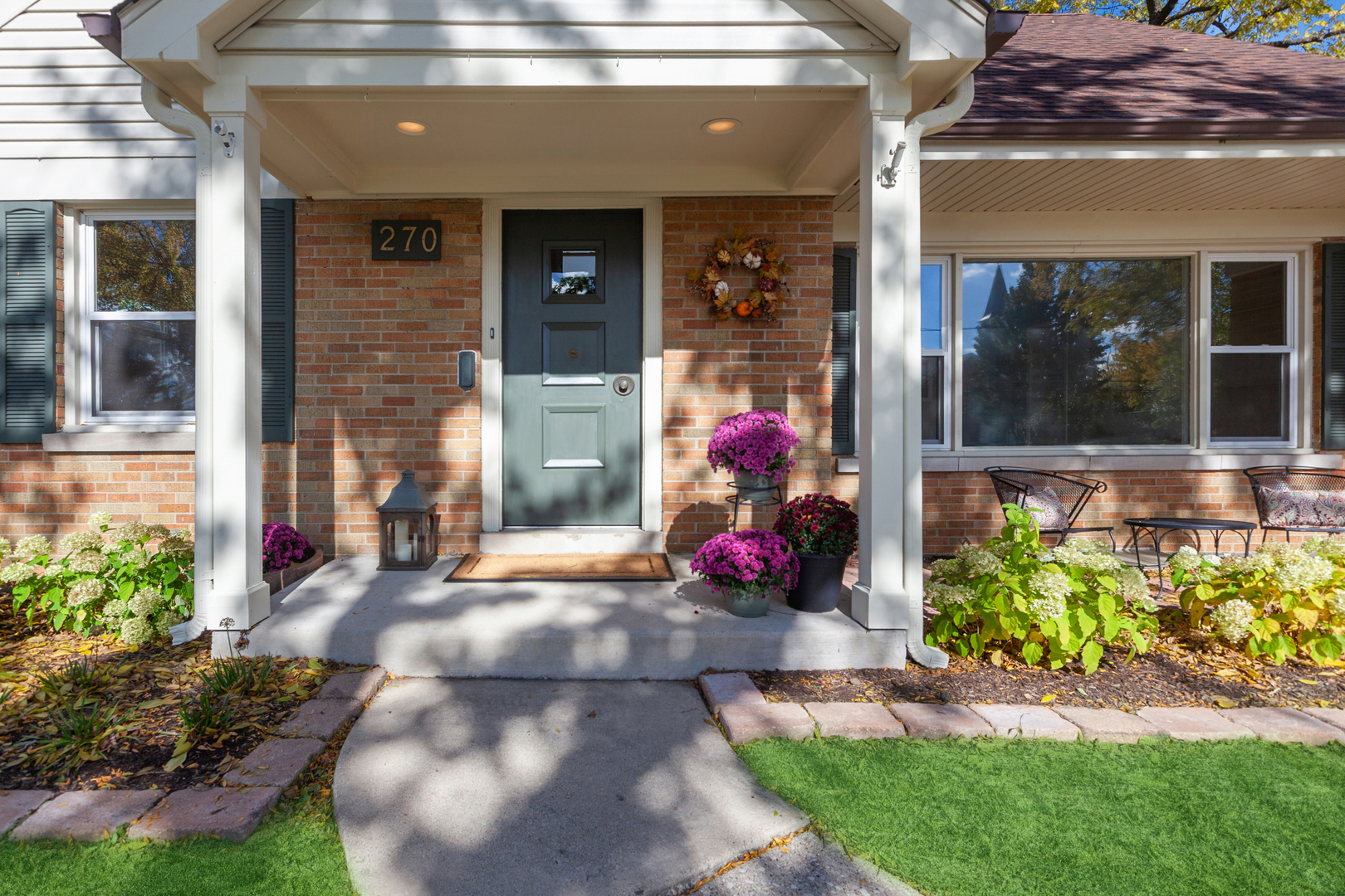 270 Hawthorne Boulevard