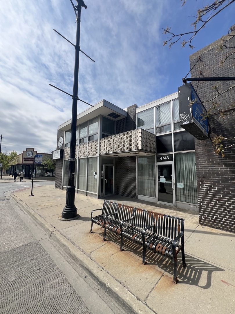 4746-48 N Milwaukee Avenue