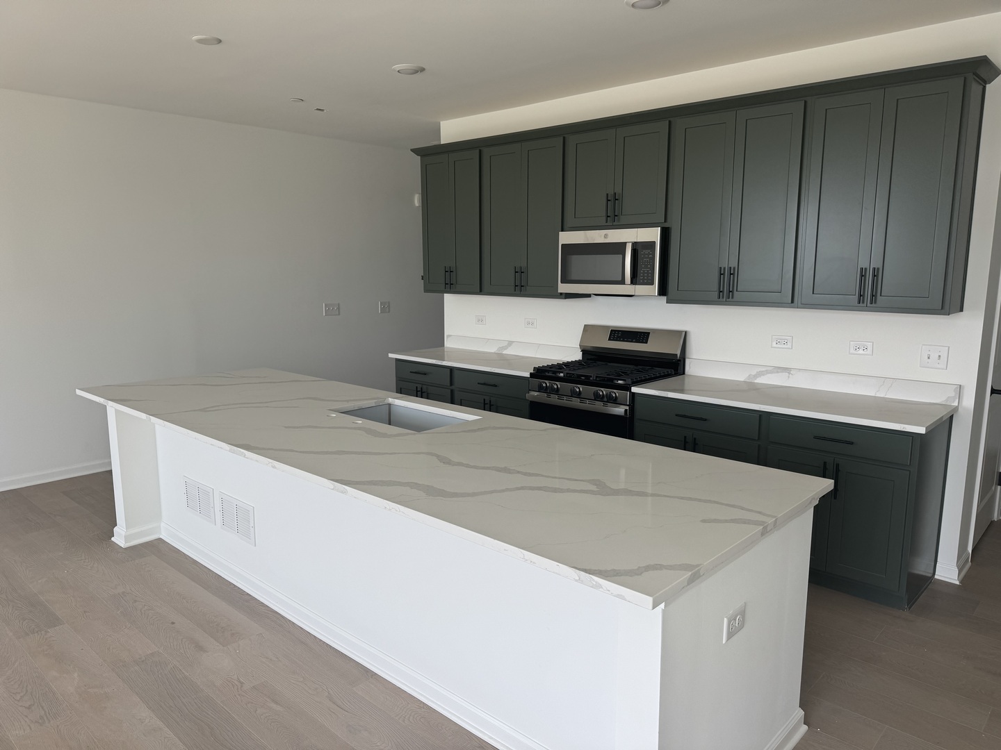 15454 W Amelia Circle