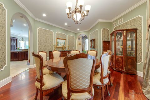 Tiny photo for 300 Red Oak Road, Northbrook, IL 60062 (MLS # 12429147)