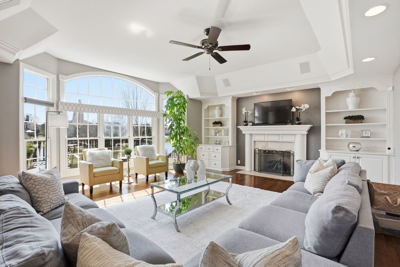 3212 Rollingridge Road