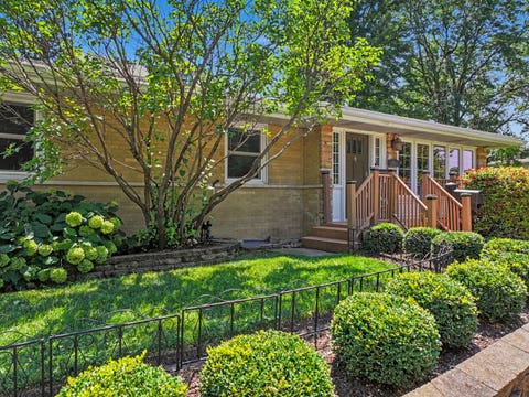 Tiny photo for 801 8th Avenue, La Grange, IL 60525 (MLS # 12710777)