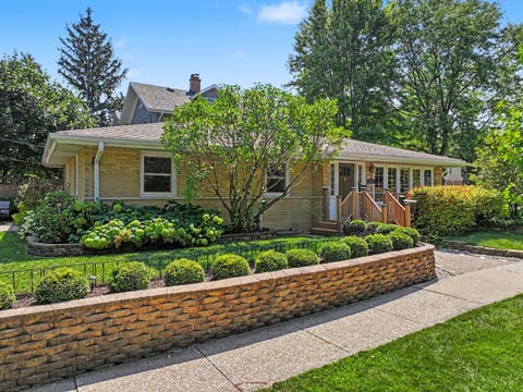 Photo of 801 8th Avenue, La Grange, IL 60525 (MLS # 12710777)