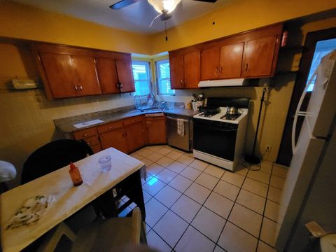 Tiny photo for 2939 N Lotus Avenue, Chicago, IL 60641 (MLS # 12516659)