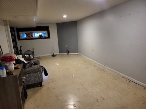 Tiny photo for 2939 N Lotus Avenue, Chicago, IL 60641 (MLS # 12516659)