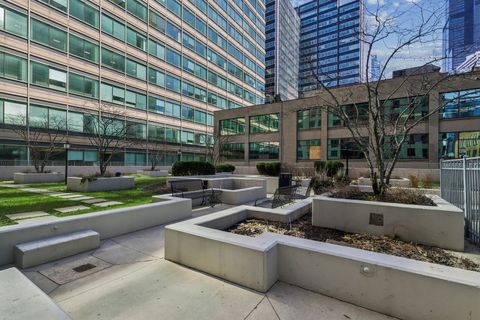 Tiny photo for 125 S JEFFERSON Street #1408, Chicago, IL 60661 (MLS # 12596279)