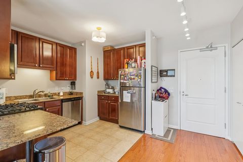 Tiny photo for 125 S JEFFERSON Street #1408, Chicago, IL 60661 (MLS # 12596279)