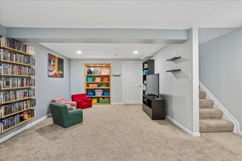 Tiny photo for 7123 Westwood Drive #7123, Carpentersville, IL 60110 (MLS # 12758700)