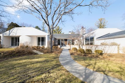 Photo of 2705 Bentley Road, Highland Park, IL 60035 (MLS # 12560303)