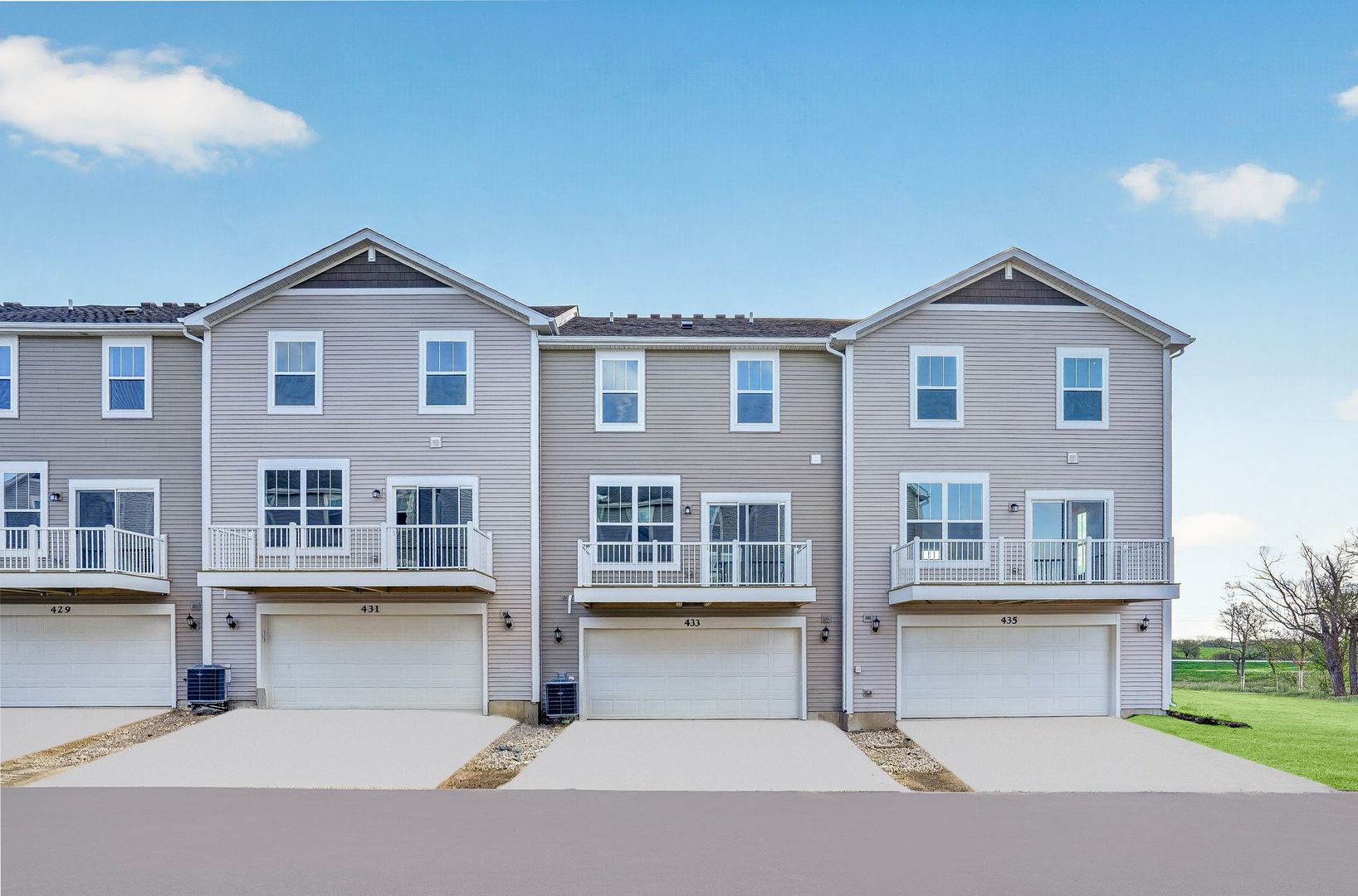 428 Red Oak Circle