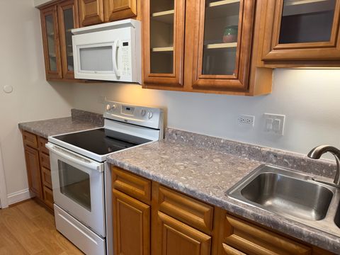 Tiny photo for 703 W Central Road #1C8, Mount Prospect, IL 60056 (MLS # 12586033)