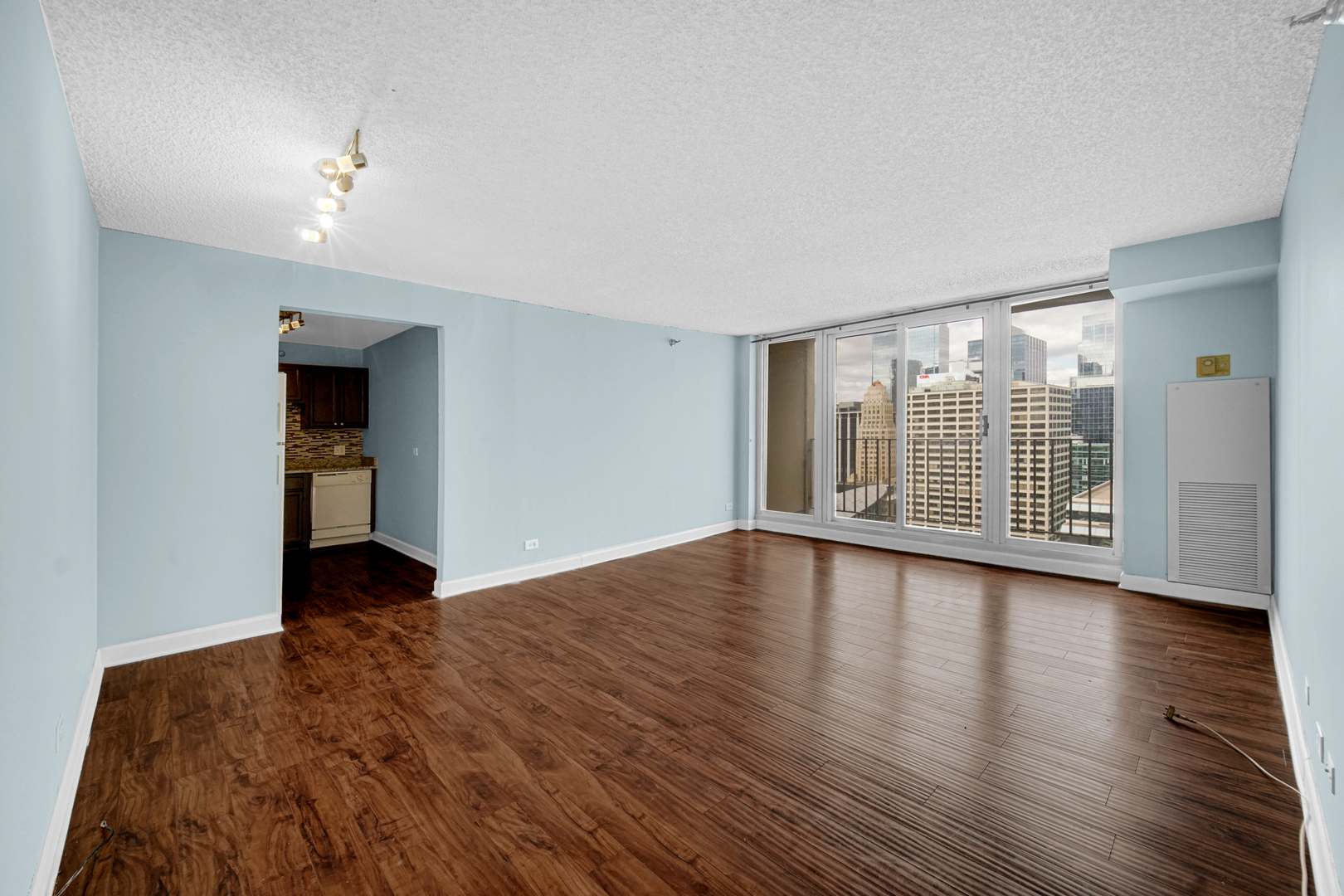 200 N Dearborn Street 4208