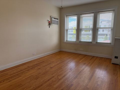 Tiny photo for 2333 W Farwell Avenue #2S, Chicago, IL 60645 (MLS # 12606532)