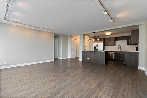 Tiny photo for 5455 N Sheridan Road #3406, Chicago, IL 60640 (MLS # 12566274)