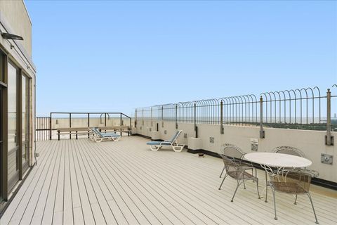 Tiny photo for 5455 N Sheridan Road #3406, Chicago, IL 60640 (MLS # 12566274)