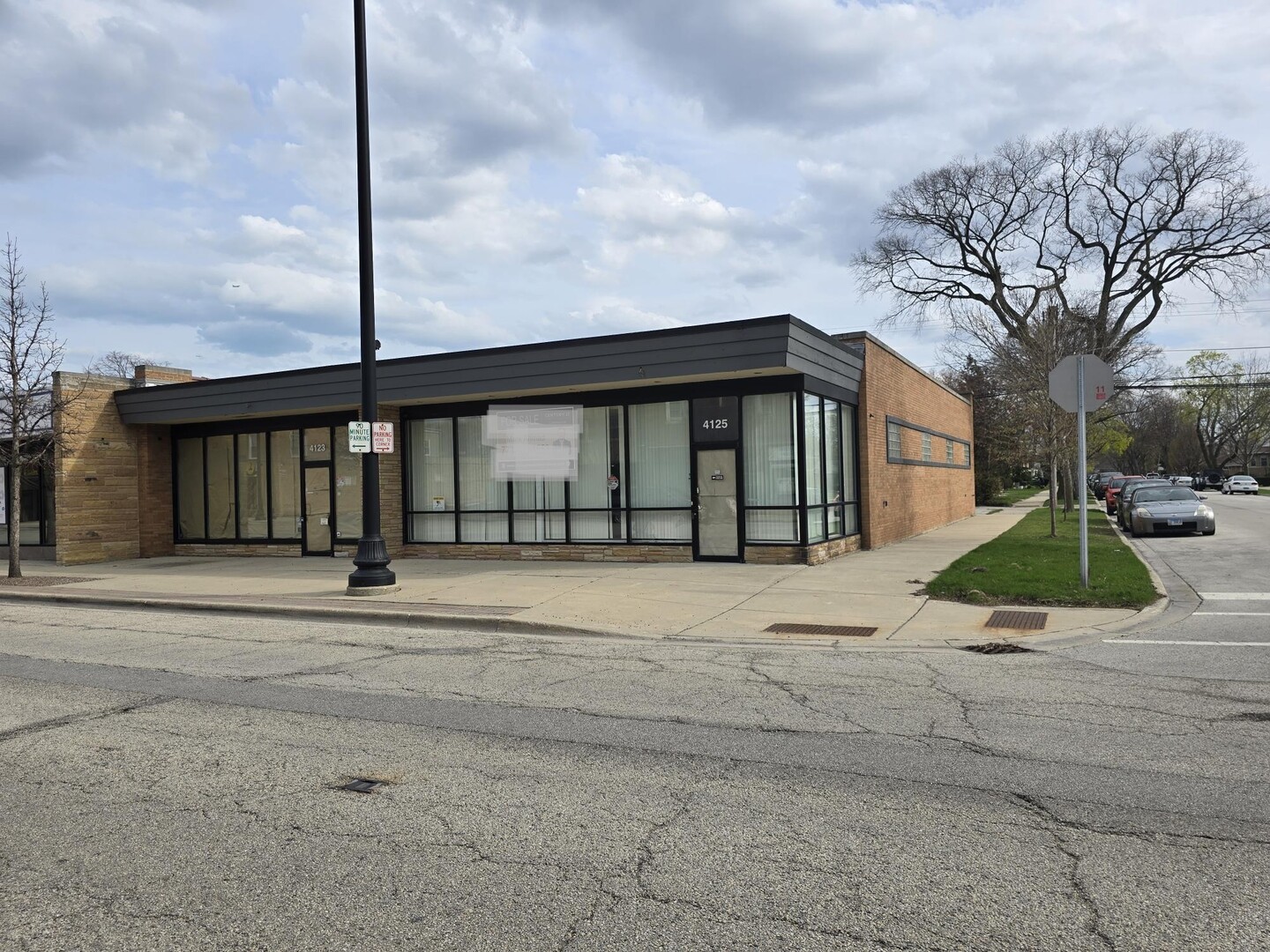 4123-4125 Oakton Street