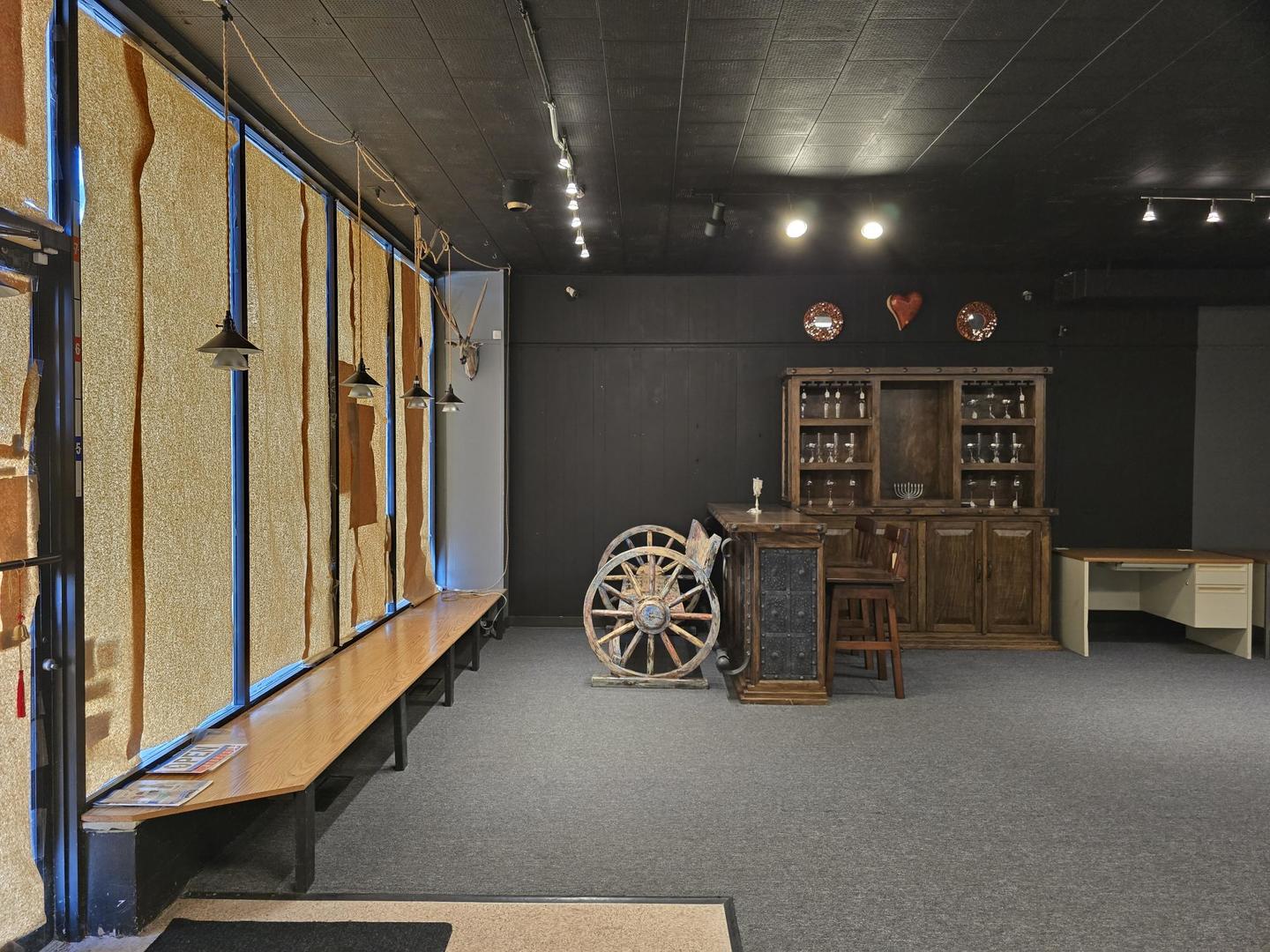 4123-4125 Oakton Street